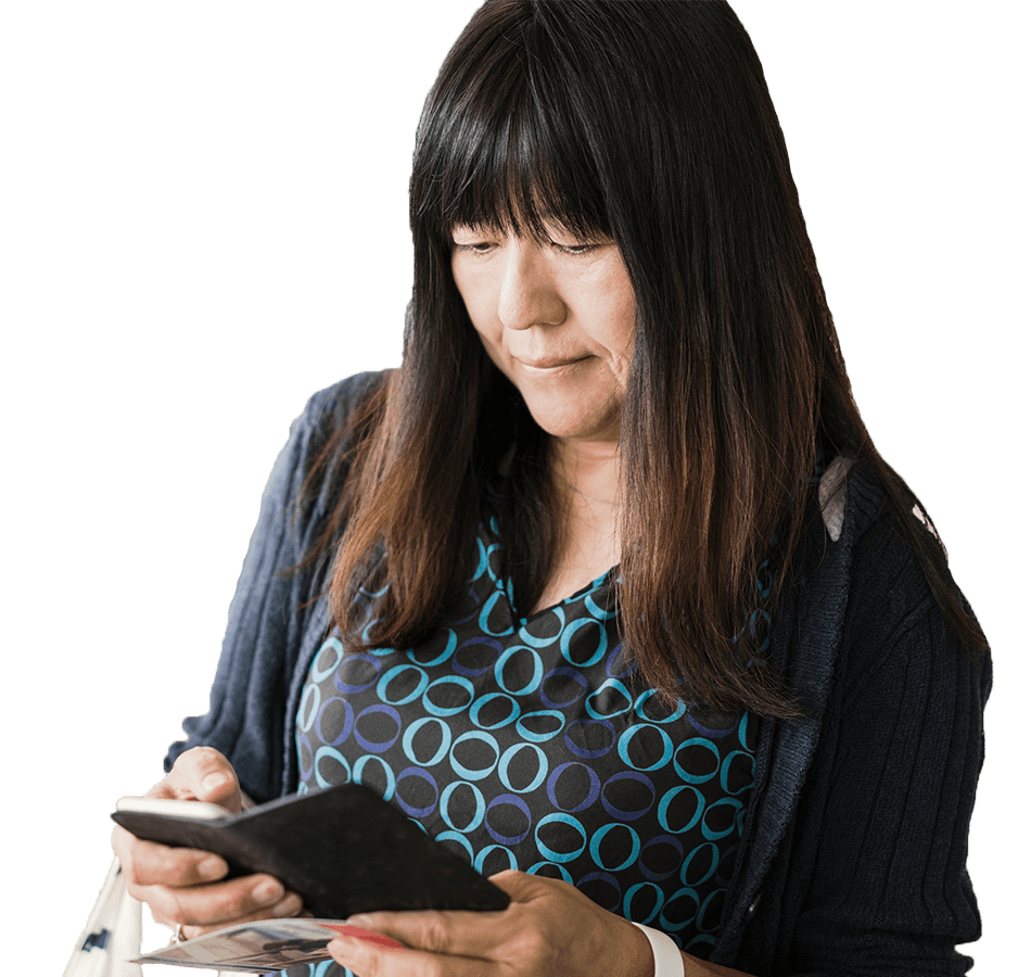 woman-browsing-wellframe-app woman-browsing-wellframe-app